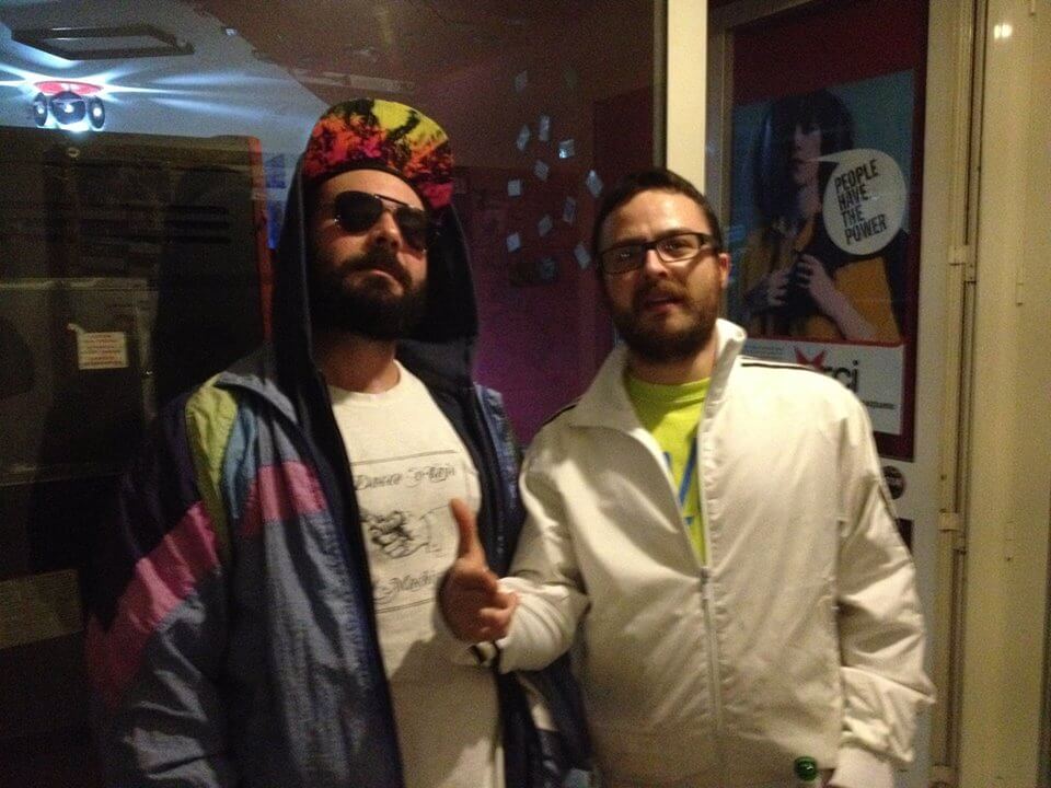 ‘NA FESTA DEMMMERDA