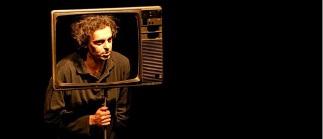 TELEMOMO’ di e con Andrea Cosentino